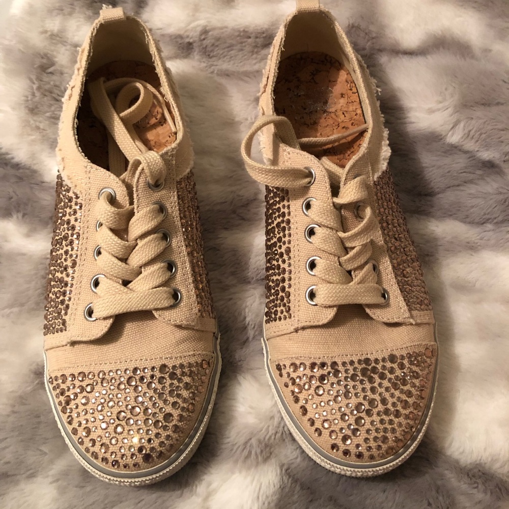 Gianni Bini canvas shoes